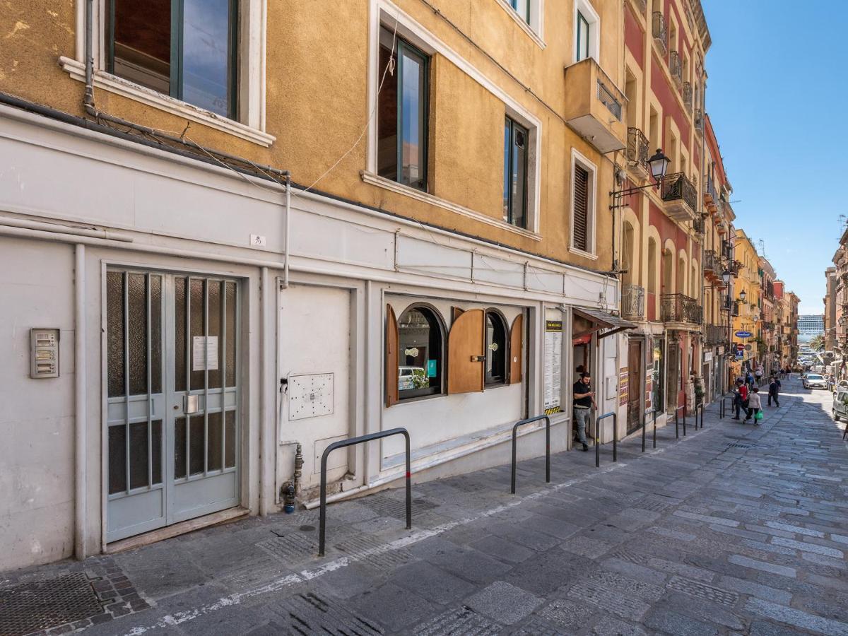 Casa Alla Marina Del Porto Di Cagliari Apartment Exterior foto
